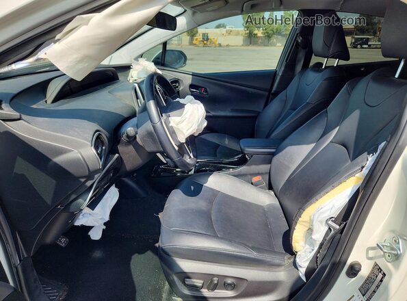JTDKARFP2J3101880 2018 TOYOTA PRIUS White Вид салону спереду