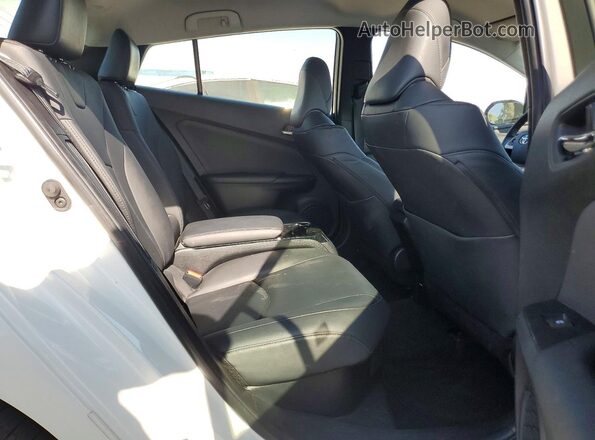 JTDKARFP4H3008157 2017 TOYOTA PRIUS White Widok tylnych siedzeń