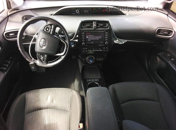 JTDKARFP4L3145088 2020 TOYOTA PRIUS Белый Вид панели приборов