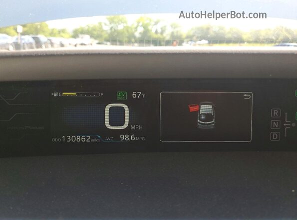 JTDKARFP6J3076983 2018 TOYOTA PRIUS Silver Vista del cuadro de instrumentos