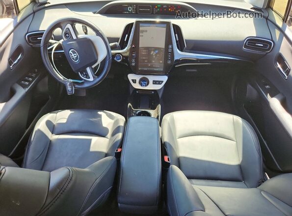 JTDKARFP7H3021064 2017 TOYOTA PRIUS White Dashboard view