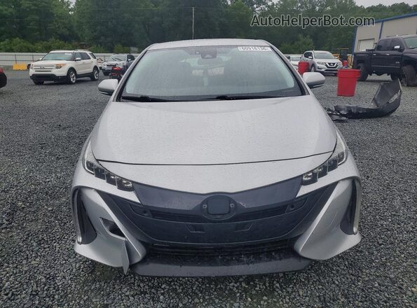 JTDKARFP7J3087264 2018 TOYOTA PRIUS Silver Դիմացի տեսք
