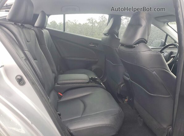 JTDKARFP7J3087264 2018 TOYOTA PRIUS Silver Հետևի նստատեղերի տեսք