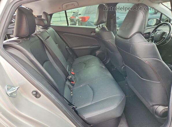 JTDKARFU2K3090385 2019 TOYOTA PRIUS Silver Widok tylnych siedzeń