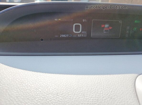 JTDKARFUXH3044053 2017 TOYOTA PRIUS Silver Widok zestawu wskaźników