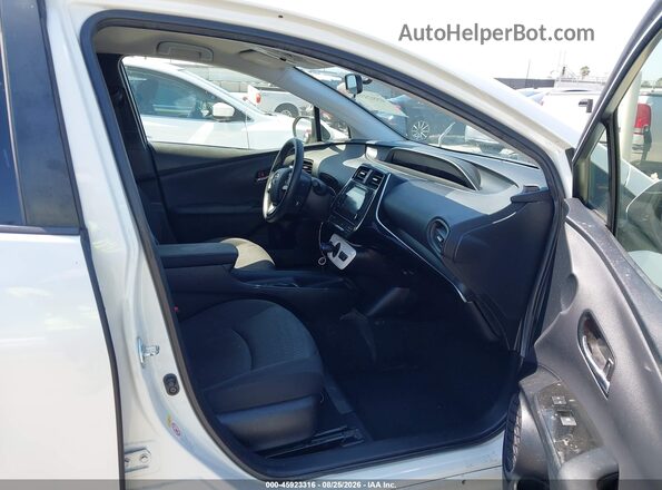 JTDKBRFU7G3512557 2016 TOYOTA PRIUS Белый Вид салона спереди