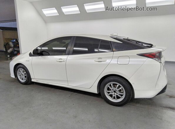 JTDKBRFU8J3072016 2018 TOYOTA PRIUS White Rear left