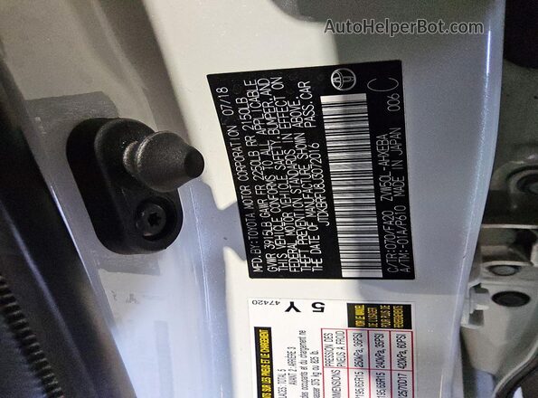 JTDKBRFU8J3072016 2018 TOYOTA PRIUS White Engine compartment view