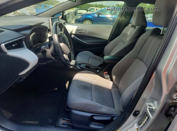 JTDS4RCE5LJ020025 2020 TOYOTA COROLLA Silver Front interior view