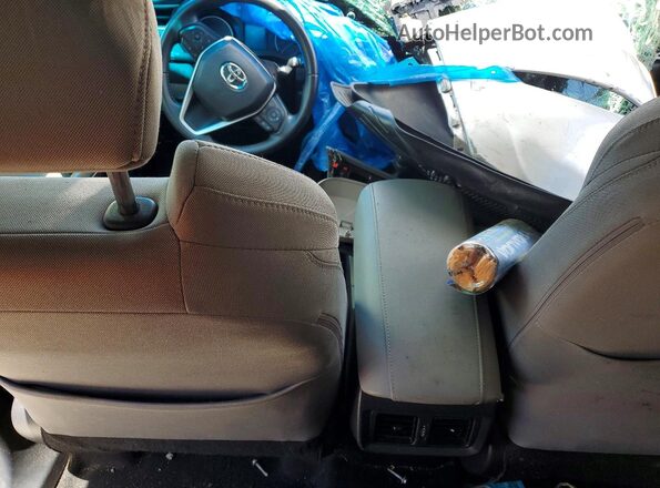 JTEAAAAH1MJ050509 2021 TOYOTA VENZA Silver Widok deski rozdzielczej