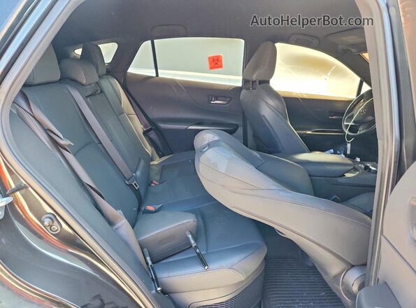 JTEAAAAH7NJ093172 2022 TOYOTA VENZA Black Вид задньої частини салону
