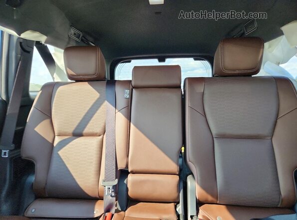 JTEABFAJ2TK056017 2026 TOYOTA LAND Blue უკანა სავარძლების ხედი