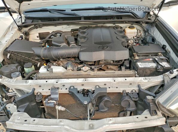 JTEBU5JR0G5353449 2016 TOYOTA 4RUNNER White Vista del compartimento del motor