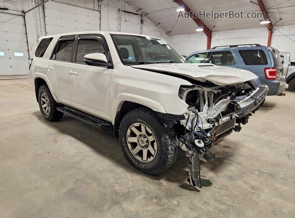 JTEBU5JR2G5280780 2016 TOYOTA 4RUNNER White Delantero derecho