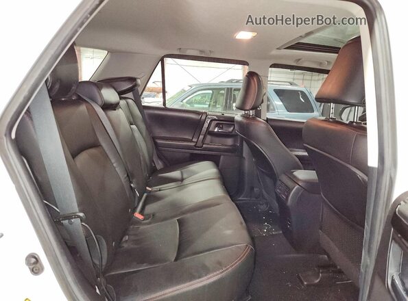 JTEBU5JR2G5280780 2016 TOYOTA 4RUNNER White Vista interior trasera