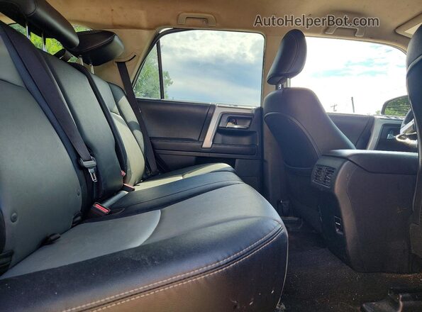JTEBU5JR2H5427326 2017 TOYOTA 4RUNNER Gray Vista de los asientos traseros