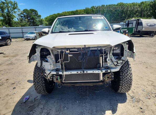 JTEBU5JR2J5511961 2018 TOYOTA 4RUNNER White Вид спереду