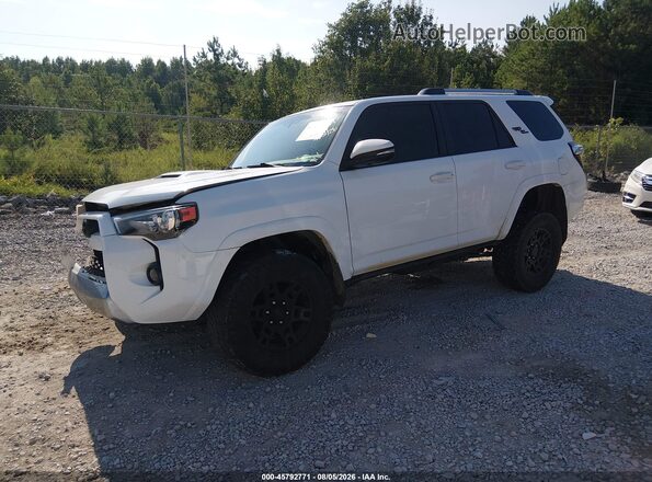 JTEBU5JR2J5533247 2018 TOYOTA 4RUNNER White Przód lewy