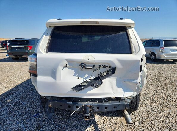 JTEBU5JR3J5490764 2018 TOYOTA 4RUNNER White Vista trasera