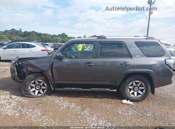JTEBU5JR3K5687161 2019 TOYOTA 4RUNNER Черный Панорамный вид салона 360°