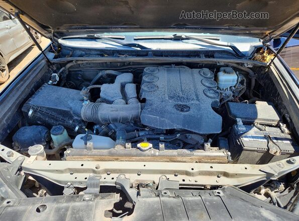 JTEBU5JR4G5304397 2016 TOYOTA 4RUNNER Blue Widok wnętrza z tyłu