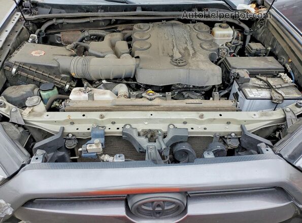 JTEBU5JR4L5779879 2020 TOYOTA 4RUNNER Gray Вид підкапотного простору