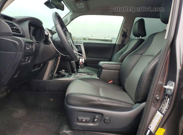 JTEBU5JR4L5779879 2020 TOYOTA 4RUNNER Gray Вид салону спереду