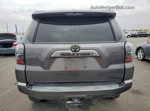 JTEBU5JR4L5779879 2020 TOYOTA 4RUNNER Gray Вид ззаду