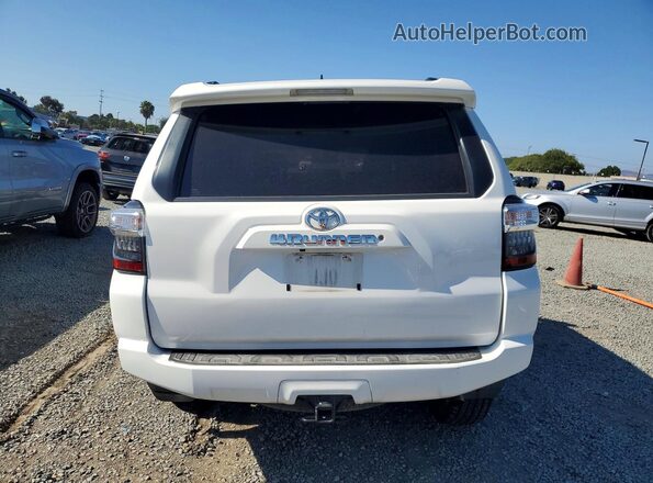 JTEBU5JR5K5719656 2019 TOYOTA 4RUNNER White Rear view