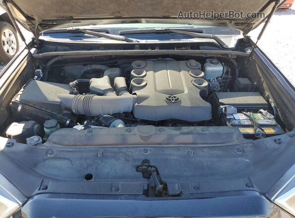 JTEBU5JR5L5769362 2020 TOYOTA 4RUNNER Black Rear interior view