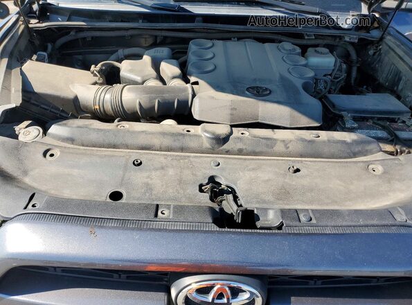 JTEBU5JR7H5453260 2017 TOYOTA 4RUNNER Gray Widok komory silnika