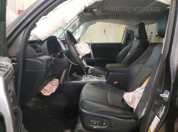 JTEBU5JR7L5833711 2020 TOYOTA 4RUNNER Серый Вид салона спереди