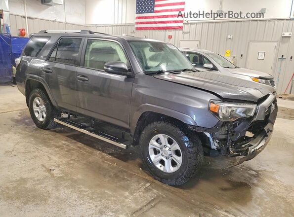 JTEBU5JR7L5833711 2020 TOYOTA 4RUNNER Серый Передняя правая четверть