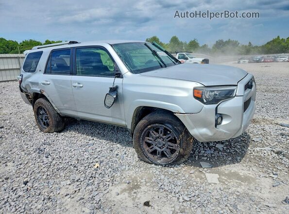 JTEBU5JR9G5386157 2016 TOYOTA 4RUNNER Silver Delantero derecho
