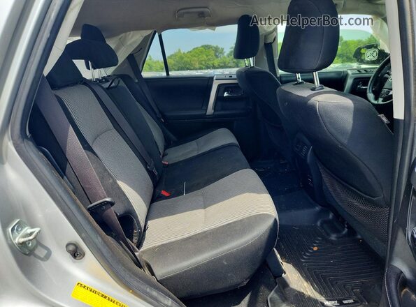 JTEBU5JR9G5386157 2016 TOYOTA 4RUNNER Silver Vista interior trasera