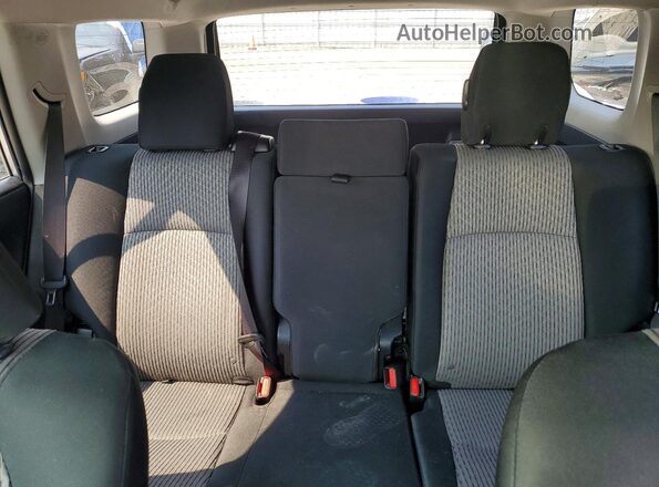 JTEBU5JR9J5536646 2018 TOYOTA 4RUNNER Silver უკანა სავარძლების ხედი
