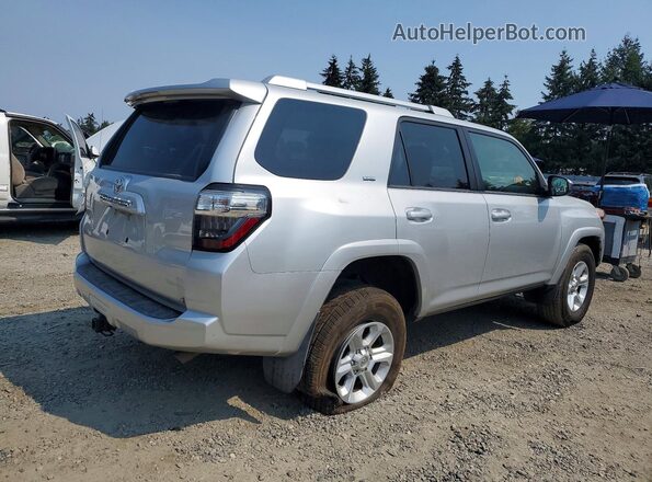 JTEBU5JR9J5536646 2018 TOYOTA 4RUNNER Silver უკანა მარჯვენა