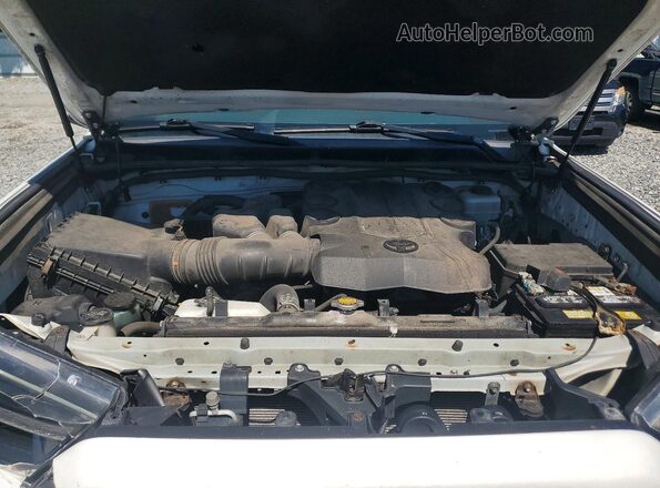 JTEBU5JRXG5327313 2016 TOYOTA 4RUNNER White Engine compartment view