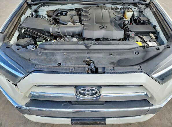JTEDU5JR0M5228973 2021 TOYOTA 4RUNNER White Շարժիչի բաժամունքի տեսք