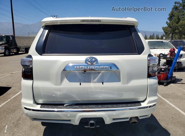 JTEDU5JR0N5277429 2022 TOYOTA 4RUNNER White უკანა ხედი