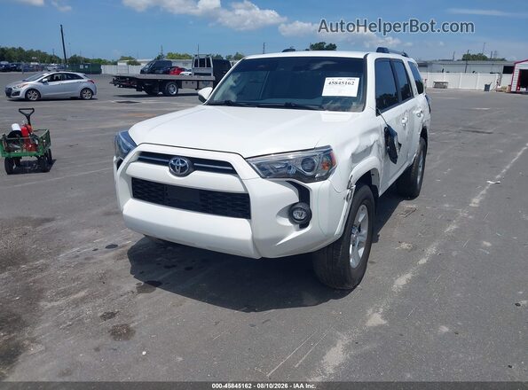 JTEEU5JR9R5306484 2024 TOYOTA 4RUNNER Белый Передняя левая четверть