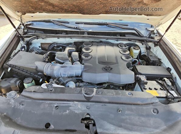 JTEEU5JRXP5285240 2023 TOYOTA 4RUNNER Белый Вид подкапотного пространства
