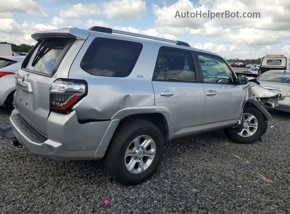 JTEEU5JRXP5296805 2023 TOYOTA 4RUNNER Серебряный Задняя правая четверть