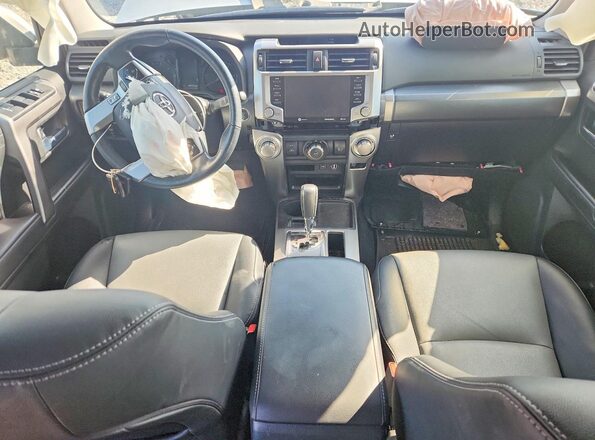 JTEFU5JR6P5283442 2023 TOYOTA 4RUNNER Silver Vista del salpicadero