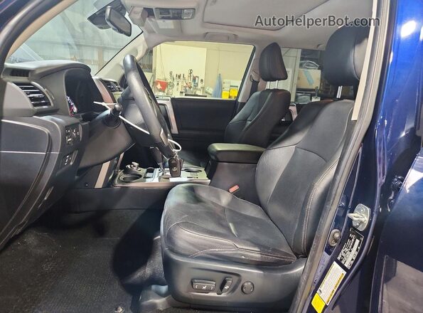 JTEKU5JR5N6004004 2022 TOYOTA 4RUNNER Blue Front interior view