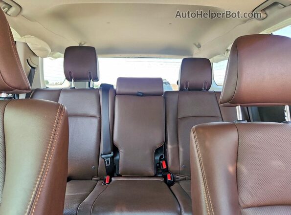 JTEKU5JRXP6137716 2023 TOYOTA 4RUNNER Белый Вид задних сидений