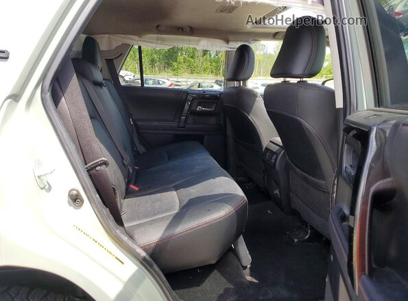 JTELU5JR8M5957525 2021 TOYOTA 4RUNNER Зеленый Вид задней части салона