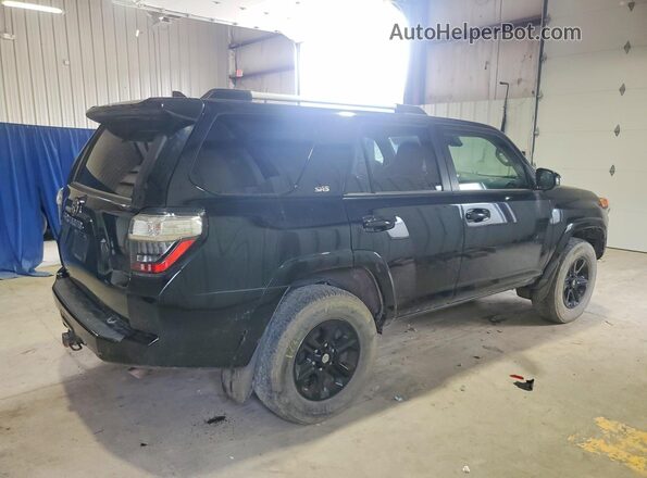JTEMU5JR0M5852756 2021 TOYOTA 4RUNNER Черный Задняя правая четверть
