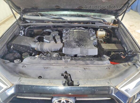JTEMU5JR0M5852756 2021 TOYOTA 4RUNNER Черный Вид подкапотного пространства