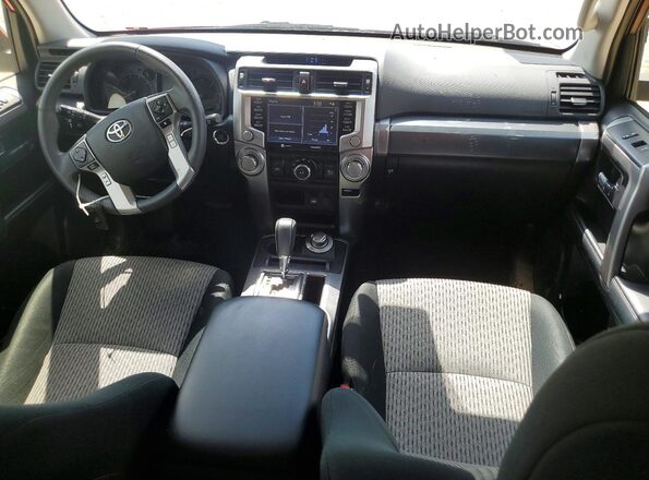 JTEMU5JR4R6281838 2024 TOYOTA 4RUNNER Красный Вид панели приборов